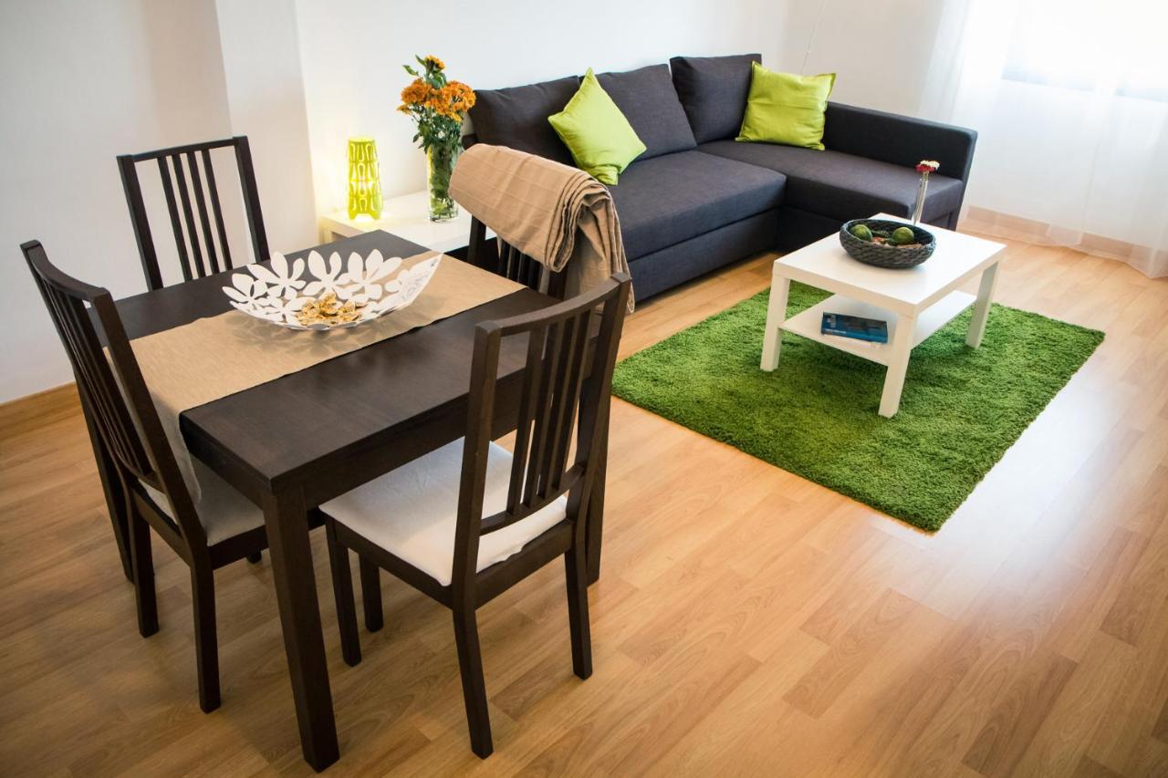 Holidays2Malaga Heredia 3 Bedroom Opposite Malaga Port Buitenkant foto