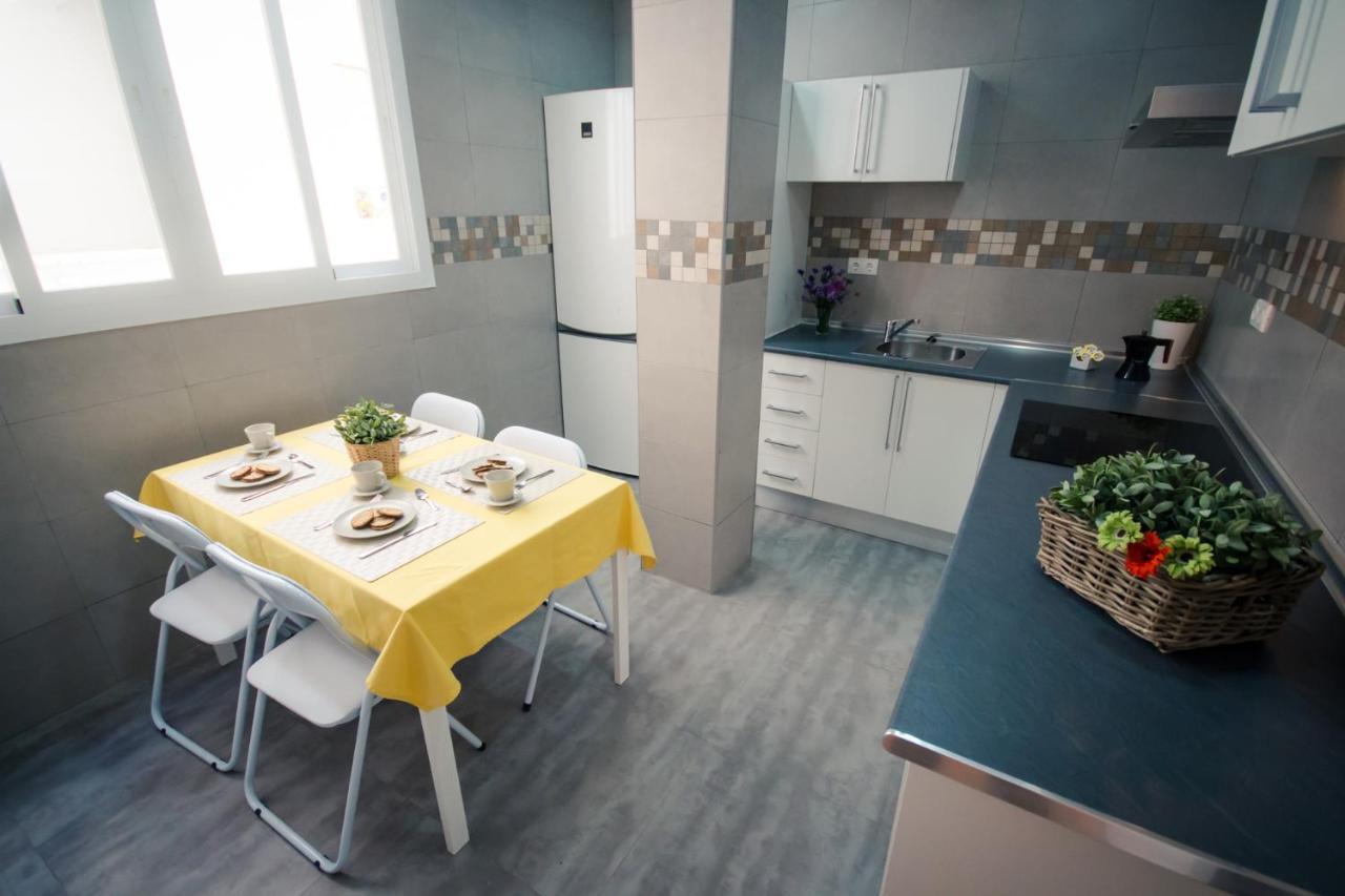 Holidays2Malaga Heredia 3 Bedroom Opposite Malaga Port Buitenkant foto