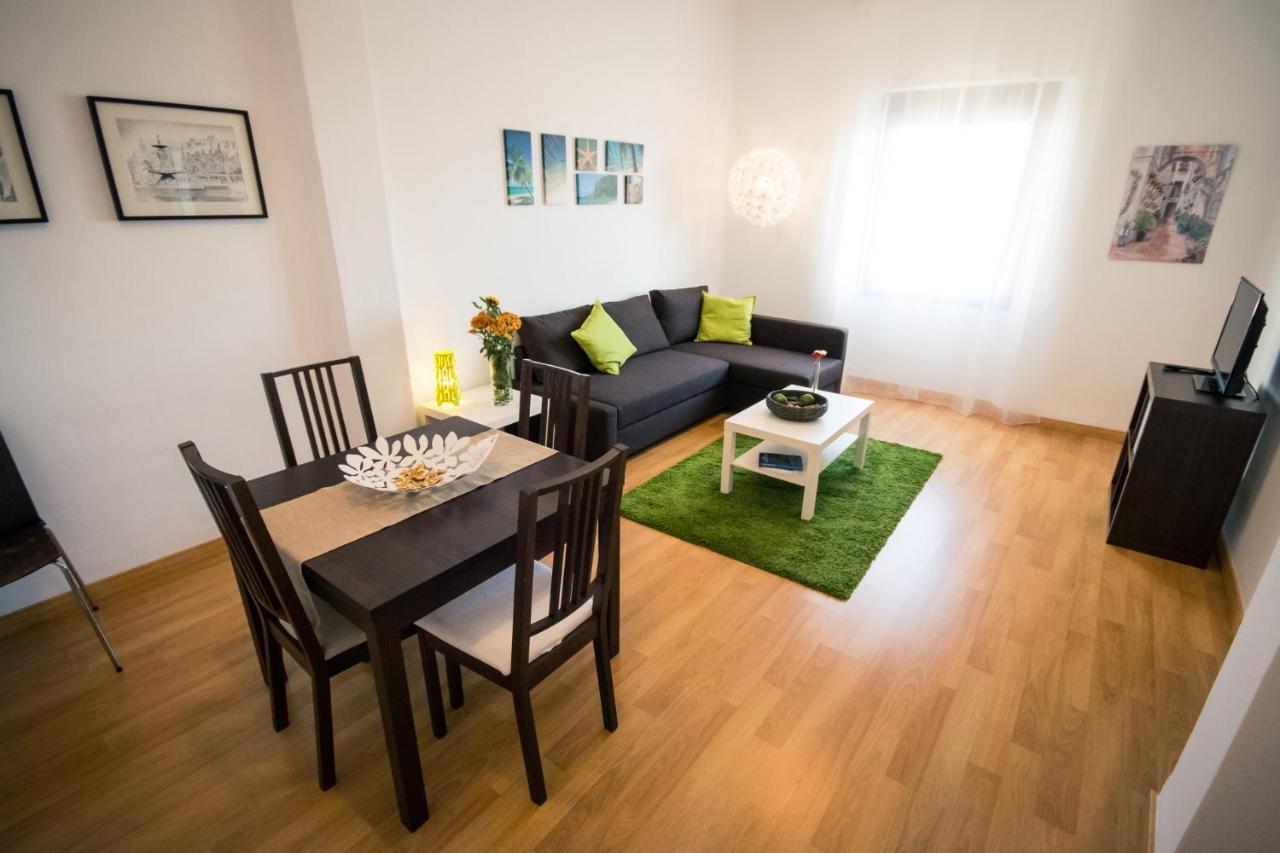 Holidays2Malaga Heredia 3 Bedroom Opposite Malaga Port Buitenkant foto