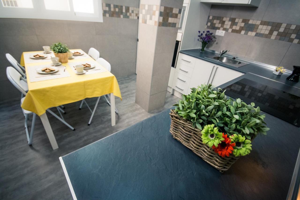 Holidays2Malaga Heredia 3 Bedroom Opposite Malaga Port Buitenkant foto